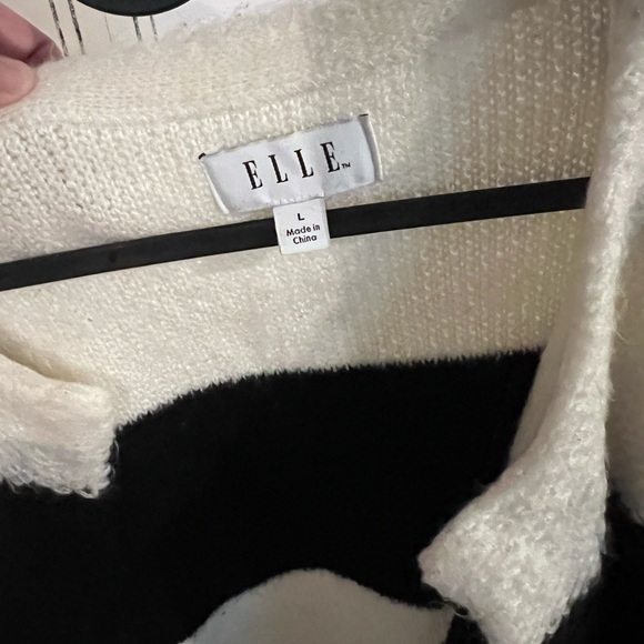 🎁Elle Long Black & White Cardigan - Picture 2 of 5